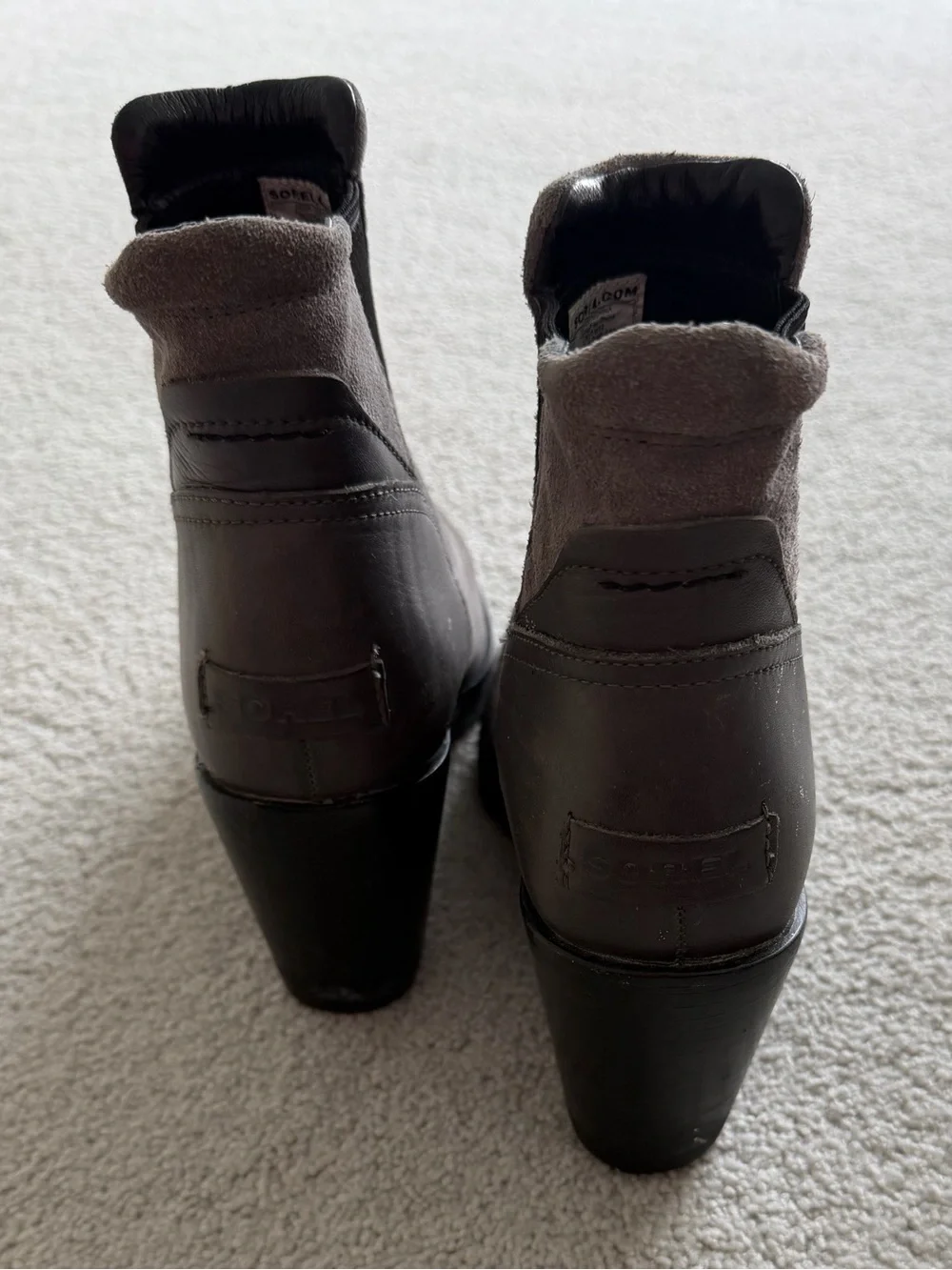Sorel Womens 8 Joan Uptown Chelsea Wedge Boots Grey Suede Leather Waterproof